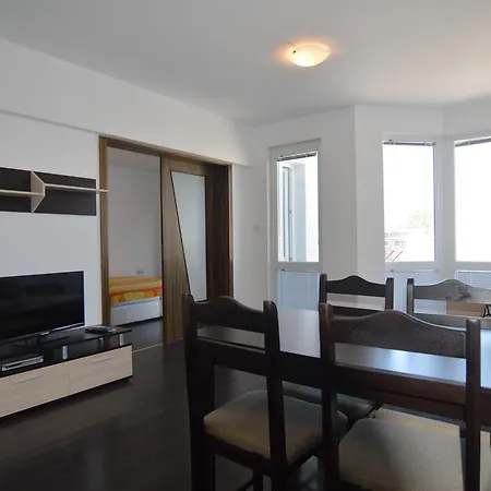Sunny Dream Family Apartment *